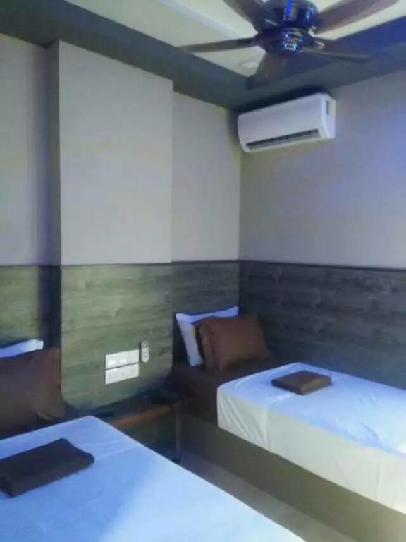 Qing Yun Resthouse -Delima Satu Hotel Kampong Serusup Buitenkant foto
