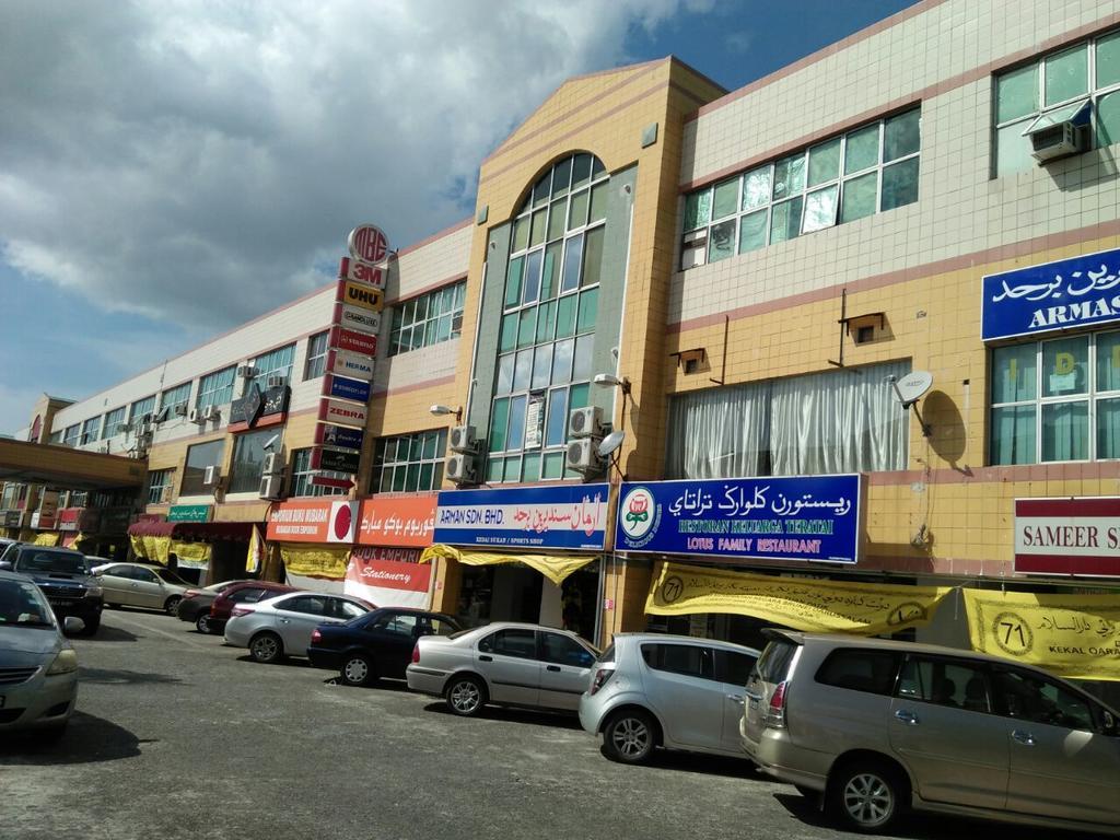 Qing Yun Resthouse -Delima Satu Hotel Kampong Serusup Buitenkant foto
