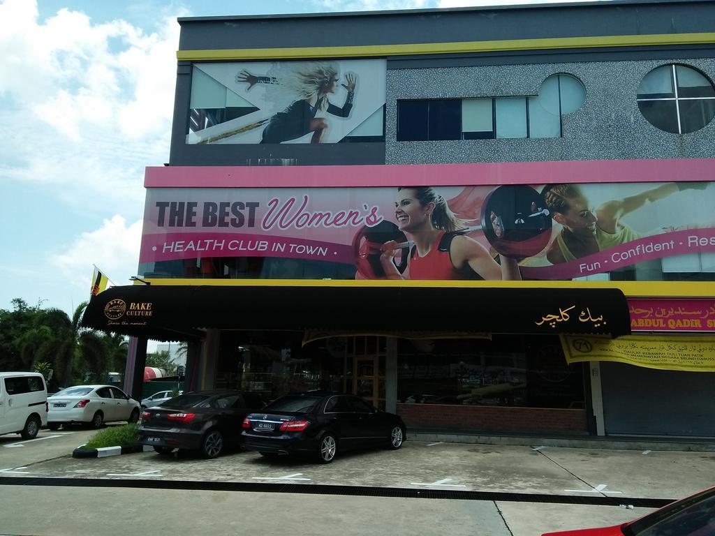 Qing Yun Resthouse -Delima Satu Hotel Kampong Serusup Buitenkant foto