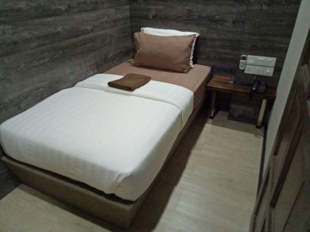 Qing Yun Resthouse -Delima Satu Hotel Kampong Serusup Buitenkant foto