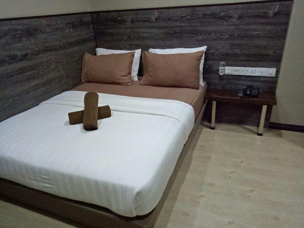 Qing Yun Resthouse -Delima Satu Hotel Kampong Serusup Buitenkant foto