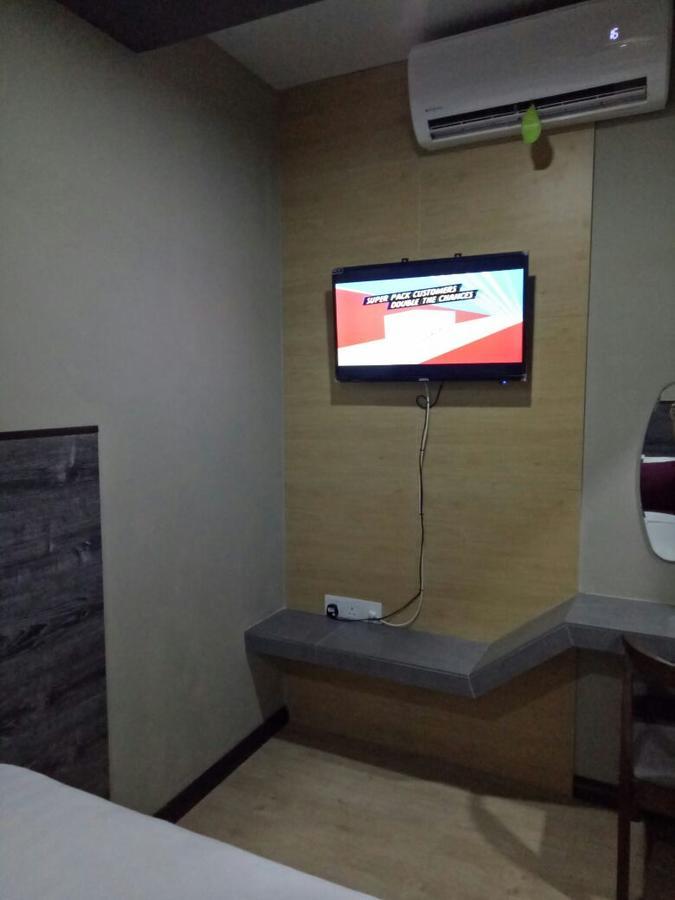 Qing Yun Resthouse -Delima Satu Hotel Kampong Serusup Buitenkant foto